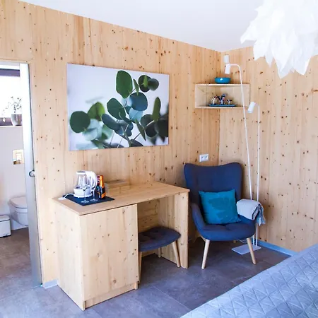 Klinger Na Dlani - View Banska Stiavnica